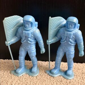 Vintage Marx Astronaut Toy Figures Blue Space Men Flag Louis Marx‎ USA Lot of 2